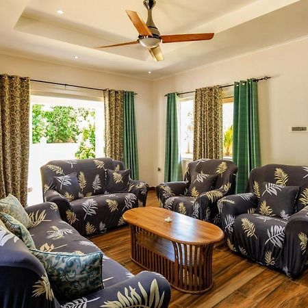 The Garden Villas - ラ・ディーグ島 エクステリア 写真